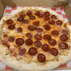 G Town Beer & Cafe - Pepperoni pizza