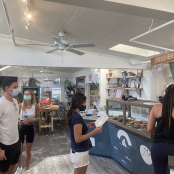 Blueys Kitchen - Counter - Cafes Near Me - Santa Monica, California