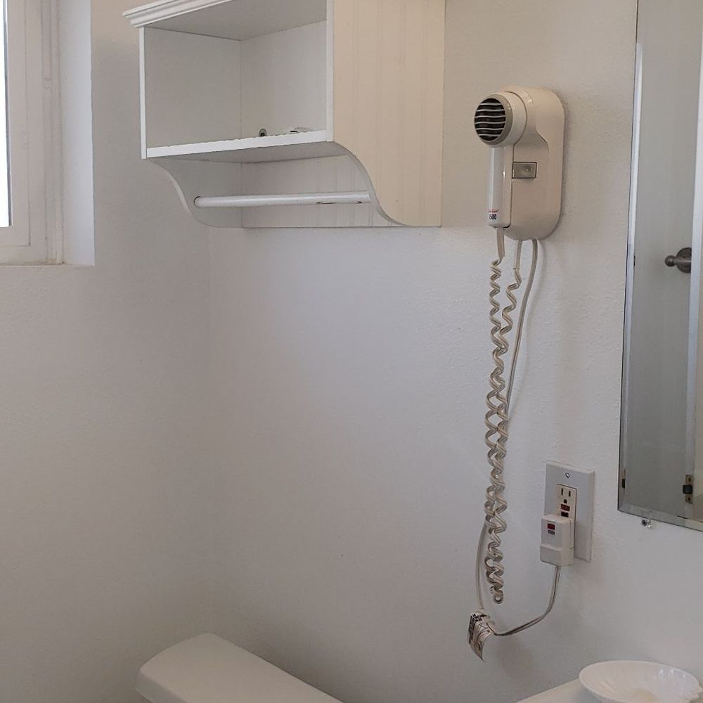 Lakeshore Lodge - Vacation Rentals Near Me - Wofford Heights, California Lakeshore Lodge - Vacation Rentals Near Me - Wofford Heights, California
