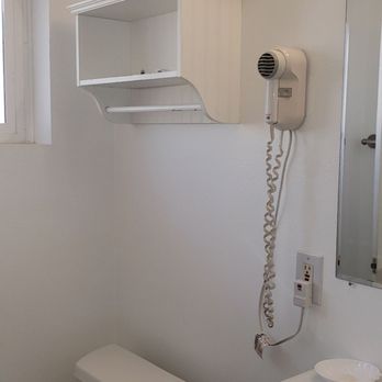 Lakeshore Lodge - Vacation Rentals Near Me - Wofford Heights, California