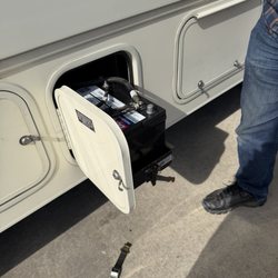 Autozone - Getting our battery for the motor home.