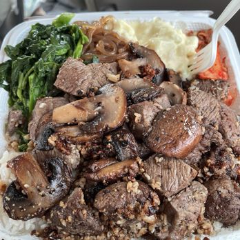 Deli & Bop - Garlic butter steak with sides - Korean Near Me - Honolulu, Hawaii