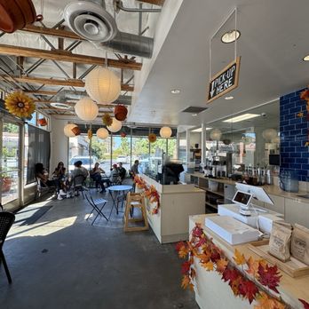 Oliboli Donuts - inside - Donuts Near Me - Tustin, California Oliboli Donuts - inside - Donuts Near Me - Tustin, California
