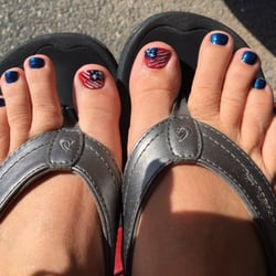 Express Nails - Patriotic toes by Express Nails