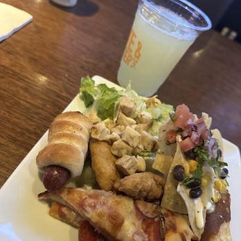 Dave & Buster's Northridge - House Salad Kid's Pizza (Cheese) Pretzel Dogs lemonade - Arcades Near Me - Northridge, California Dave & Buster's Northridge - House Salad Kid's Pizza (Cheese) Pretzel Dogs lemonade - Arcades Near Me - Northridge, California