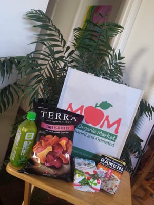 MOM's Organic Market by null