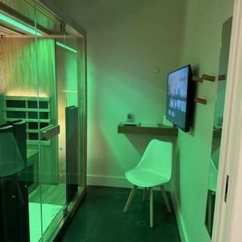 Perspire Sauna Studio - Santa Clara - Sauna compartment without shower - Saunas Near Me - Santa Clara, California Perspire Sauna Studio - Santa Clara - Sauna compartment without shower - Saunas Near Me - Santa Clara, California