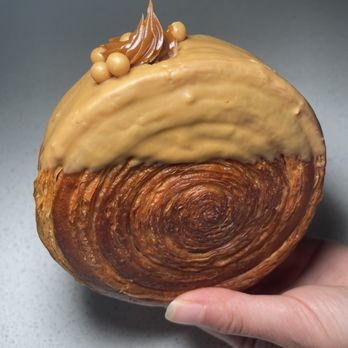Izzio Bakery - Dulce de leche la roulette - Bakeries Near Me - Denver, Colorado