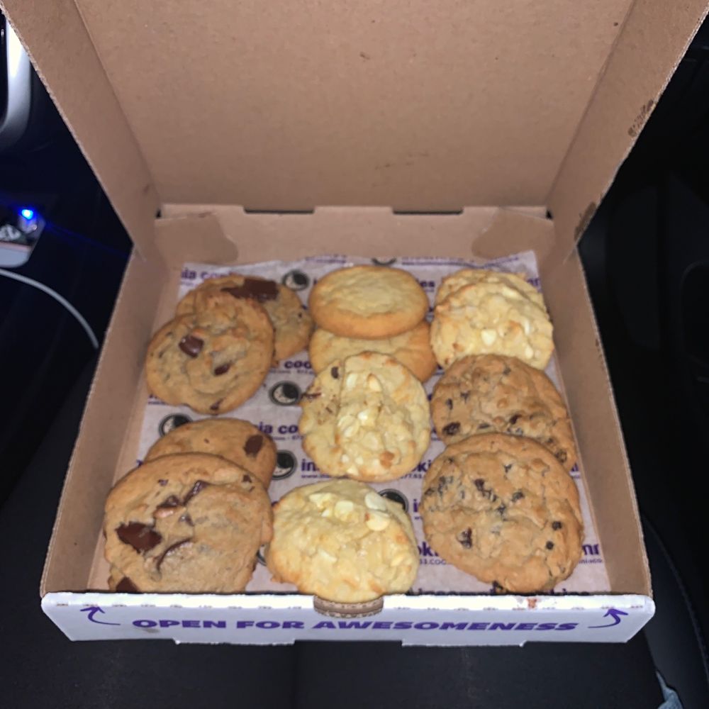 The Rush (12) Chocolate Chunk, Macadamia Nut, Sugar & Oatmeal The Rush (12) Chocolate Chunk, Macadamia Nut, Sugar & Oatmeal