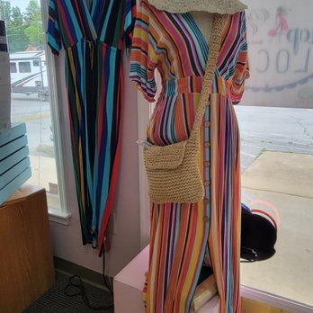 Divine Consign - We offer a variety of beautiful new and like new dresses! - Used, Vintage & Consignment Near Me - Woodstock, Virginia