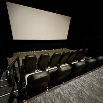 Laemmle Glendale - Cinema Near Me - Glendale, California