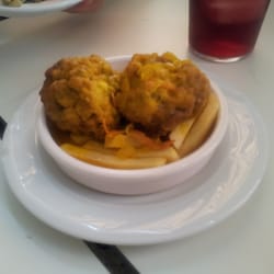 Club Social Y Deportivo El Giraldillo - Tapa de mega albóndigas de chocos, estilo de la caleta.