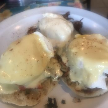 808 Grindz Cafe - Cafes Near Me - Lahaina, Hawaii