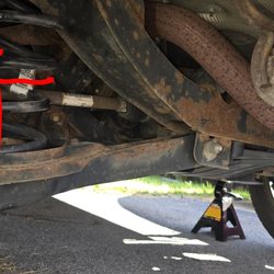 Cartopia Detailing & 365 Auto Repair - This is how the "professional" installs Rear sway bar links, avoid at all costs