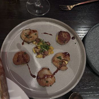 Gordon Ramsay Hell's Kitchen - Scallops - New American Near Me - Miami, Florida Gordon Ramsay Hell's Kitchen - Scallops - New American Near Me - Miami, Florida