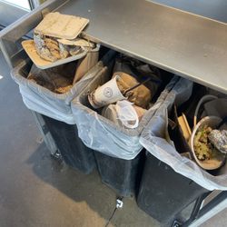 Chipotle Mexican Grill - There were six trash cans. And all six cans were filled over the top. And not even busy in the store at all!