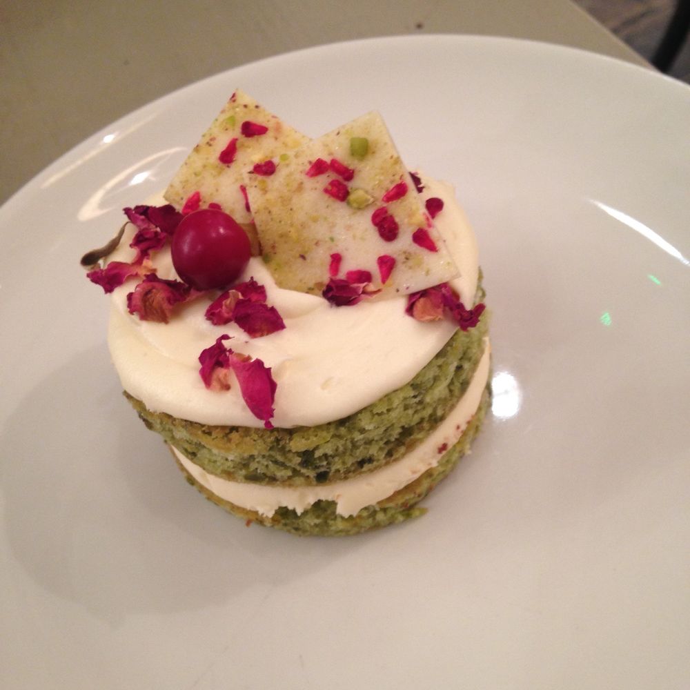 L'eto Caffe - Pistachio, rose, and currant cake - Cafes Near Me - London, XGL