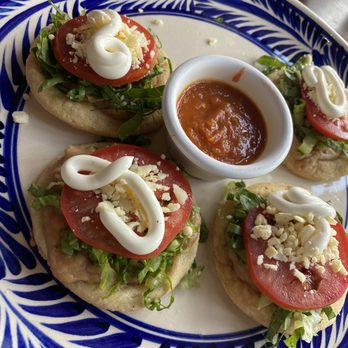 Mi Querencia - Sopes - the chicken ones, minus the chicken - Mexican Near Me - Puerto Vallarta, JAL