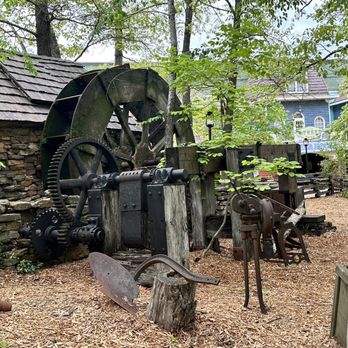 Silver Dollar City - Amusement Parks Near Me - Branson, Missouri Silver Dollar City - Amusement Parks Near Me - Branson, Missouri