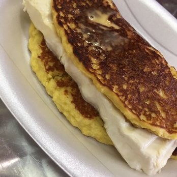 K'Chapas - Cachapa con queso Guayanés, $6.99 - Venezuelan Near Me - Doral, Florida