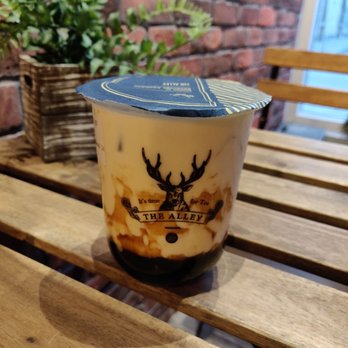 The Alley Warden - Deerioca with fresh milk - Tea Rooms Near Me - Markham, Ontario The Alley Warden - Deerioca with fresh milk - Tea Rooms Near Me - Markham, Ontario