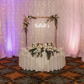 Primrose and Petals - Sweetheart table - Florists Near Me Primrose and Petals - Sweetheart table - Florists Near Me