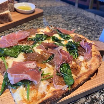 Vinny's on Windward - Prosciutto pizza - Italian Near Me - Alpharetta, Georgia
