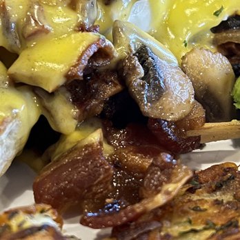 Squeeze In - Bomb Bacon Benny - American Near Me - Las Vegas, Nevada Squeeze In - Bomb Bacon Benny - American Near Me - Las Vegas, Nevada