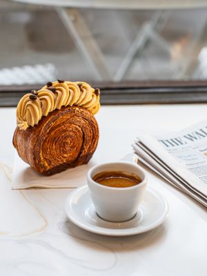 La Farine Pâtisserie et Café, 2394 Broadway, New York, NY