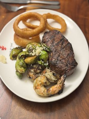 Scarlet Oak Tavern by null