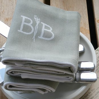 Barrel & Bushel - Bars Near Me - Tysons Corner, Virginia