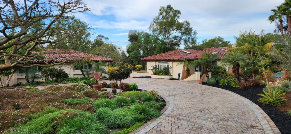 Slide of Shadowcrest Roofing