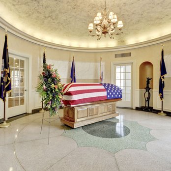 Cunningham Turch Funeral Home - Our Hero's Rotunda - Funeral Services & Cemeteries Near Me - Alexandria, Virginia Cunningham Turch Funeral Home - Our Hero's Rotunda - Funeral Services & Cemeteries Near Me - Alexandria, Virginia