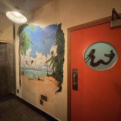 Salty's Beach House Restaurant