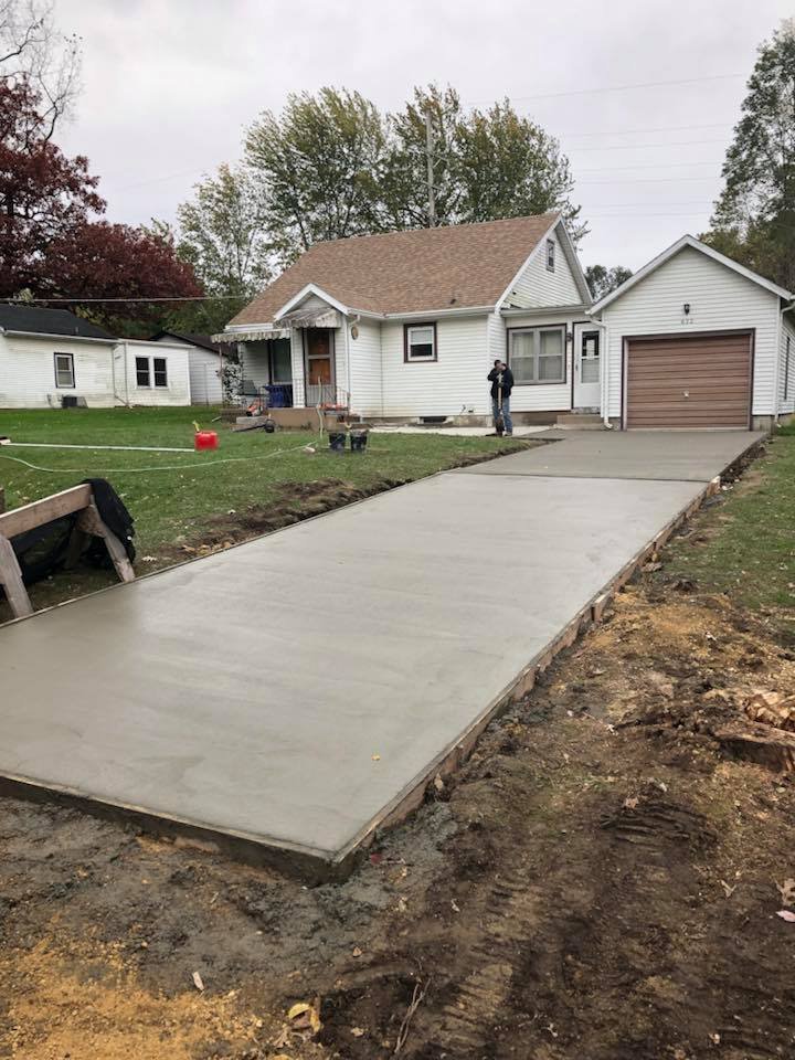 HAMMER IT CONSTRUCTION Updated August 2024 41 Photos 1235 S Adams Ave, Freeport, Illinois