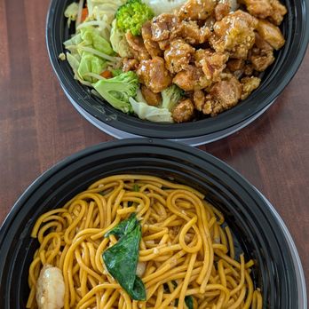 194 Eatery - Garlic noodles with shrimp and orange chicken - Asian Fusion Near Me - La Mirada, California