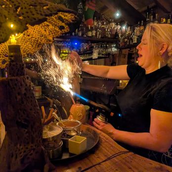 The Old Hang Out - Haaawwwwwt! (Tip your tosty bartenders!) - Bars Near Me - Tacoma, Washington