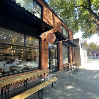 Mast Coffee - Outside - has seating areas - Coffee & Tea Near Me - Sacramento, California Mast Coffee - Outside - has seating areas - Coffee & Tea Near Me - Sacramento, California