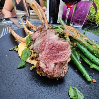 Peerless Restaurant & Bar - New American Near Me - Ashland, Oregon