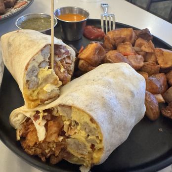 Toast Kitchen & Bar - Breakfast burrito - Breakfast & Brunch Near Me - Whittier, California