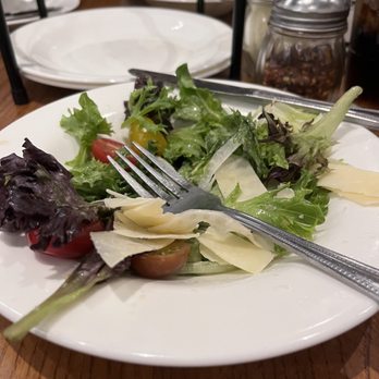 Giordano's - House salad - Pizza Near Me - Chicago, Illinois