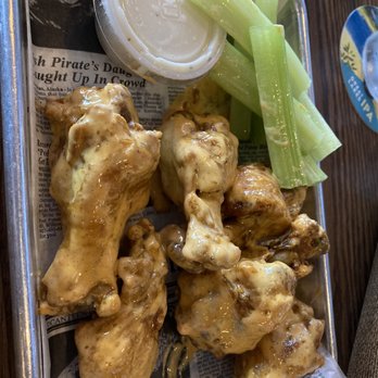 Main Street Tavern - Firehouse wings - Bars Near Me - Huron, Ohio