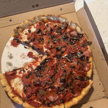 Pizzeria Uno - Lakeview - Pizza Near Me - Chicago, Illinois Pizzeria Uno - Lakeview - Pizza Near Me - Chicago, Illinois