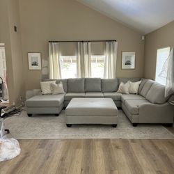 Pat's Discount Carpet & Flooring - Living room floor
