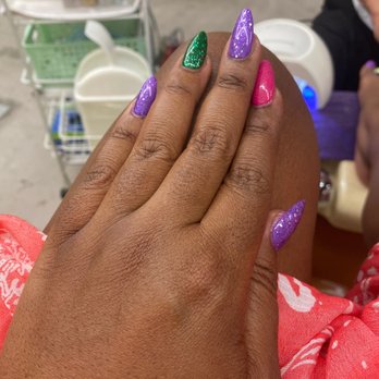 Topline Nails - Nail Salons Near Me - Lawndale, California