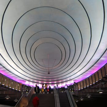 Metro Plac Wilsona - Public Transportation Near Me - Warsaw, MZ