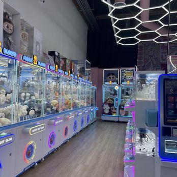 Mega Claws - Arcades Near Me - San Jose, California