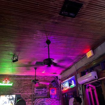 Rock-N-Blues Cafe - ows people sitting at a bar - Pubs Near Me - Covington, Louisiana Rock-N-Blues Cafe - ows people sitting at a bar - Pubs Near Me - Covington, Louisiana