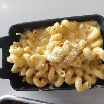 Barbwire Barbecue - Mac and cheese - Barbeque Near Me - Eudora, Kansas