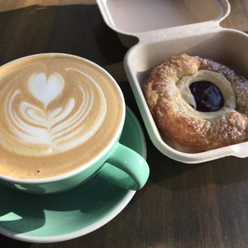Nook Coffee Bar - vanilla latte and danish - Coffee & Tea Near Me - Costa Mesa, California